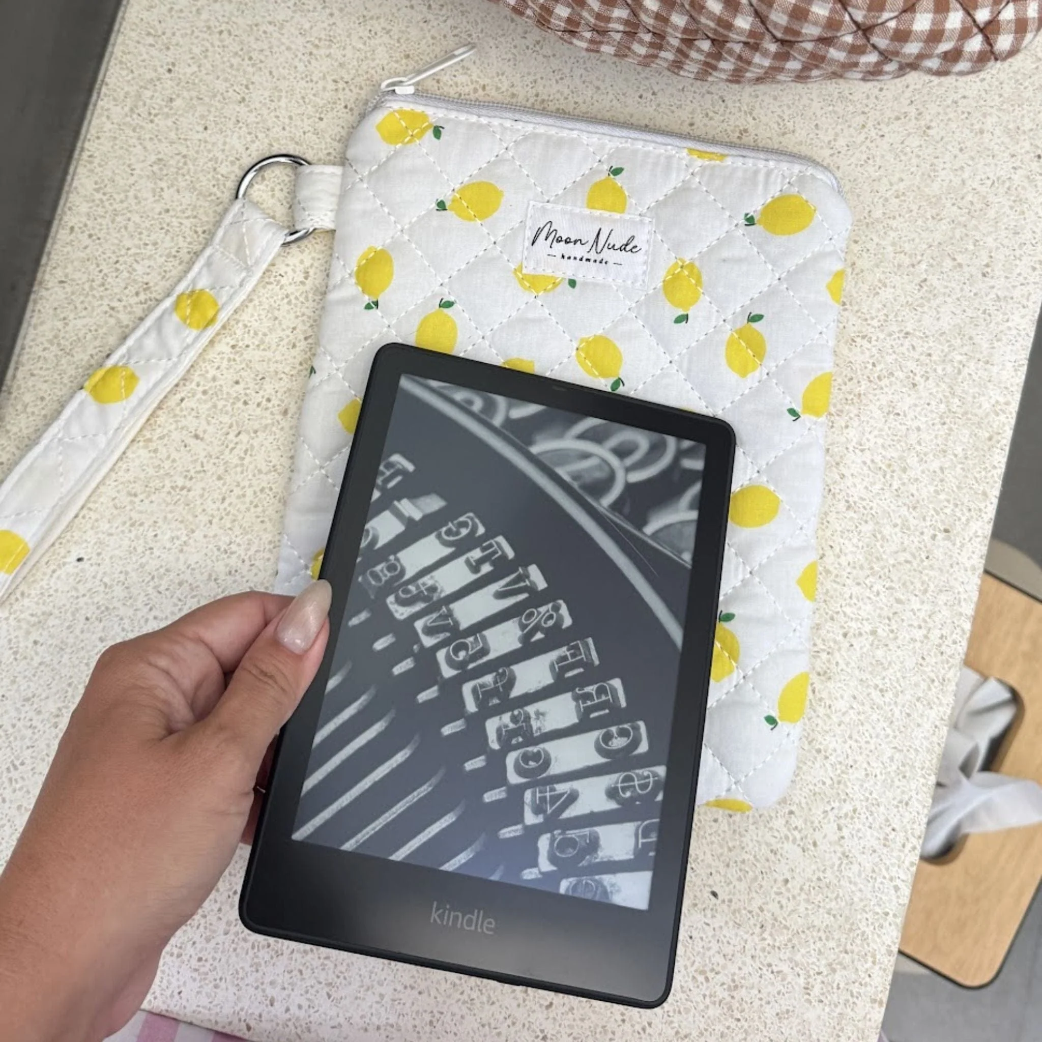 Lemonade eReader Pouch - Image 2